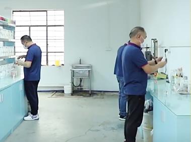 Compras al por mayor de PSAF libre repelente de agua impermeable para tejidos Cuero Protector de muebles Cuidado de muebles Spray impermeable 8