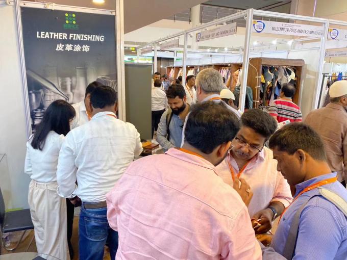 Compras al por mayor de PSAF libre repelente de agua impermeable para tejidos Cuero Protector de muebles Cuidado de muebles Spray impermeable 25