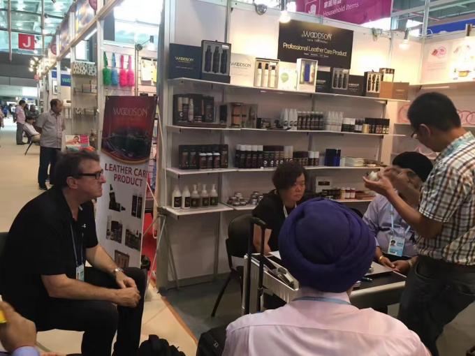 Compras al por mayor de PSAF libre repelente de agua impermeable para tejidos Cuero Protector de muebles Cuidado de muebles Spray impermeable 28